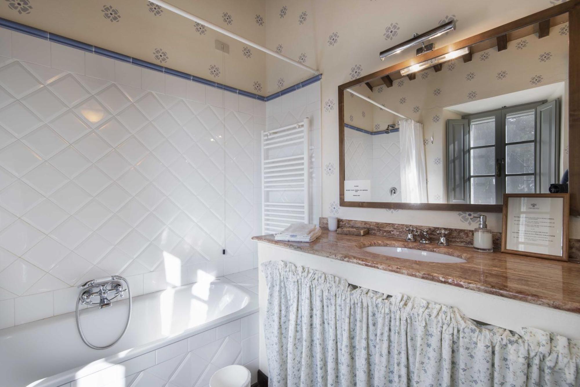 Borgo Di Camporsevoli Villa ภายนอก รูปภาพ