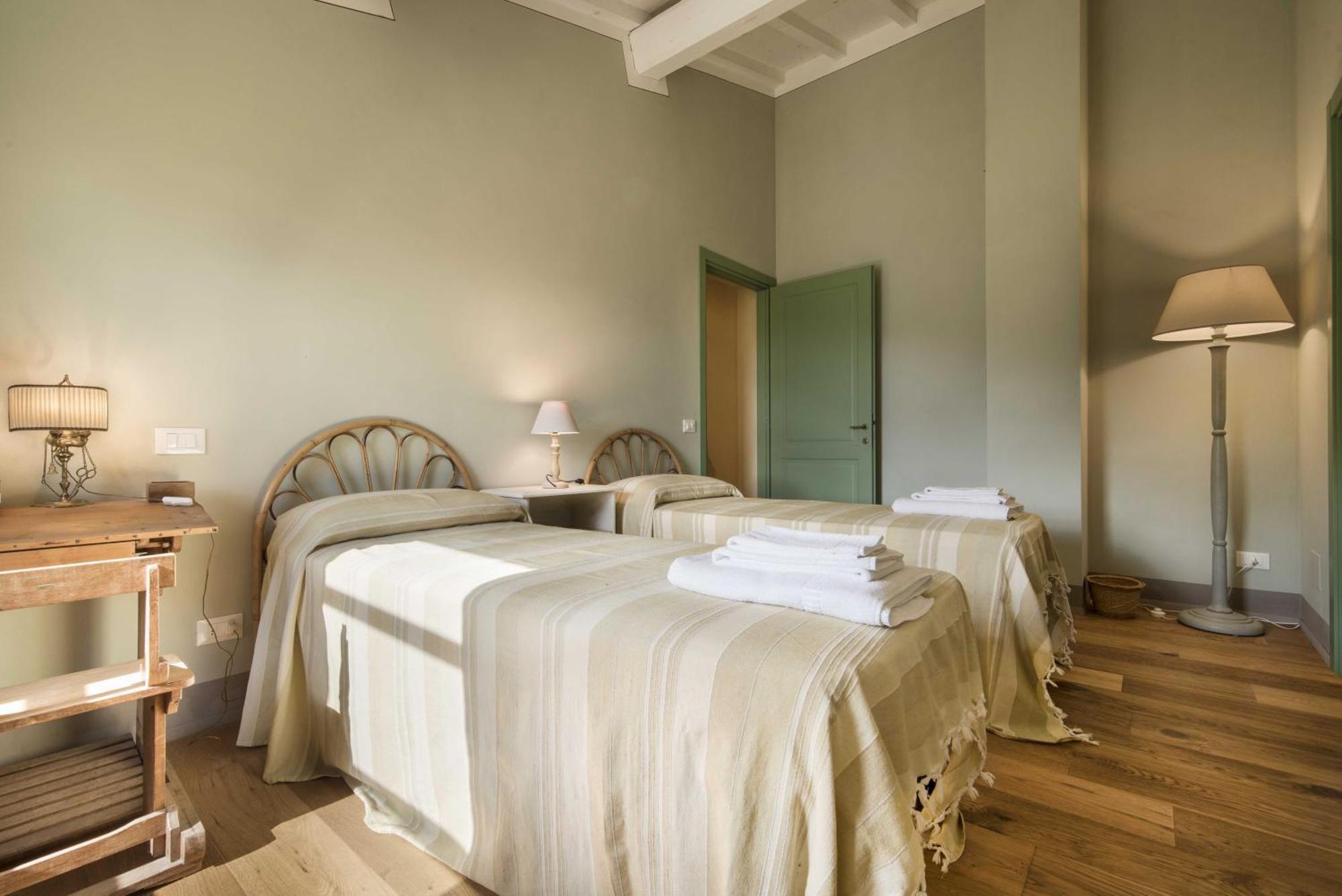 Borgo Di Camporsevoli Villa ภายนอก รูปภาพ